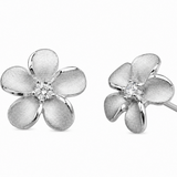 14K White Gold 0.045 ctw Flower Diamond Earring
